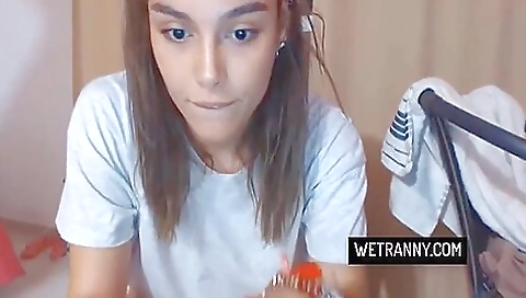 Amateur brunette teen shows her natural boobs solo